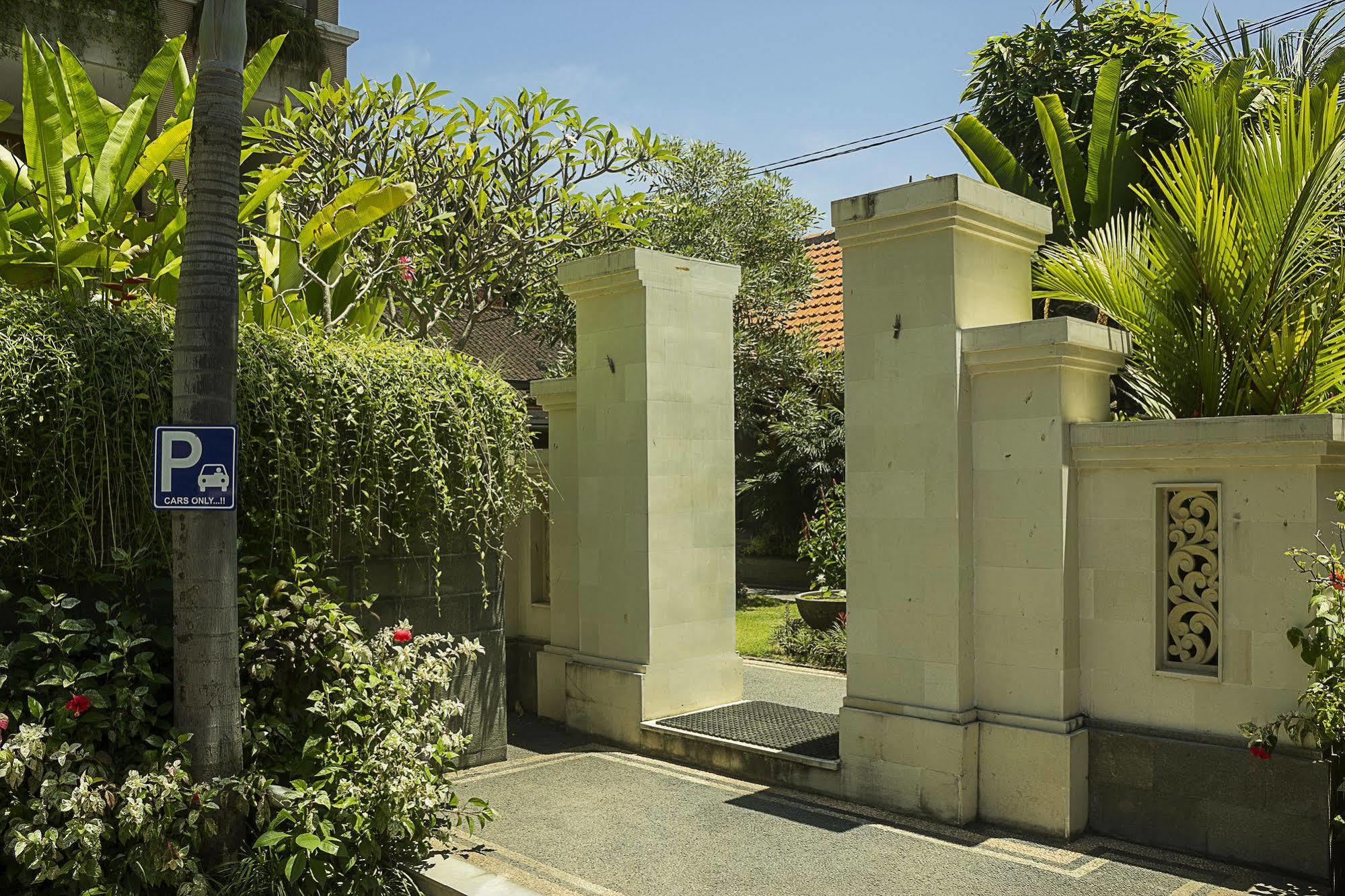 Pondok Anyar Hotel Kuta  Luaran gambar